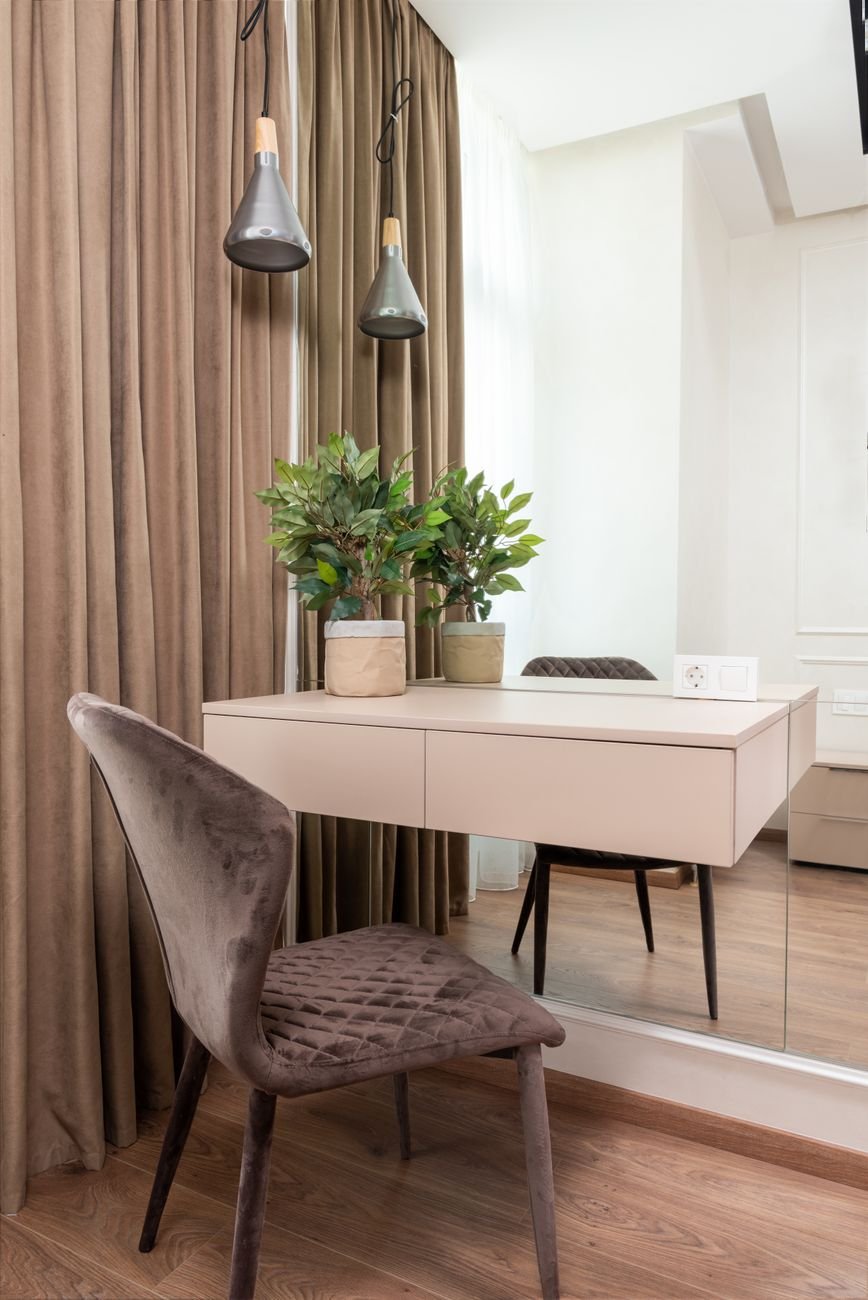 Create a Floating Dressing Corner