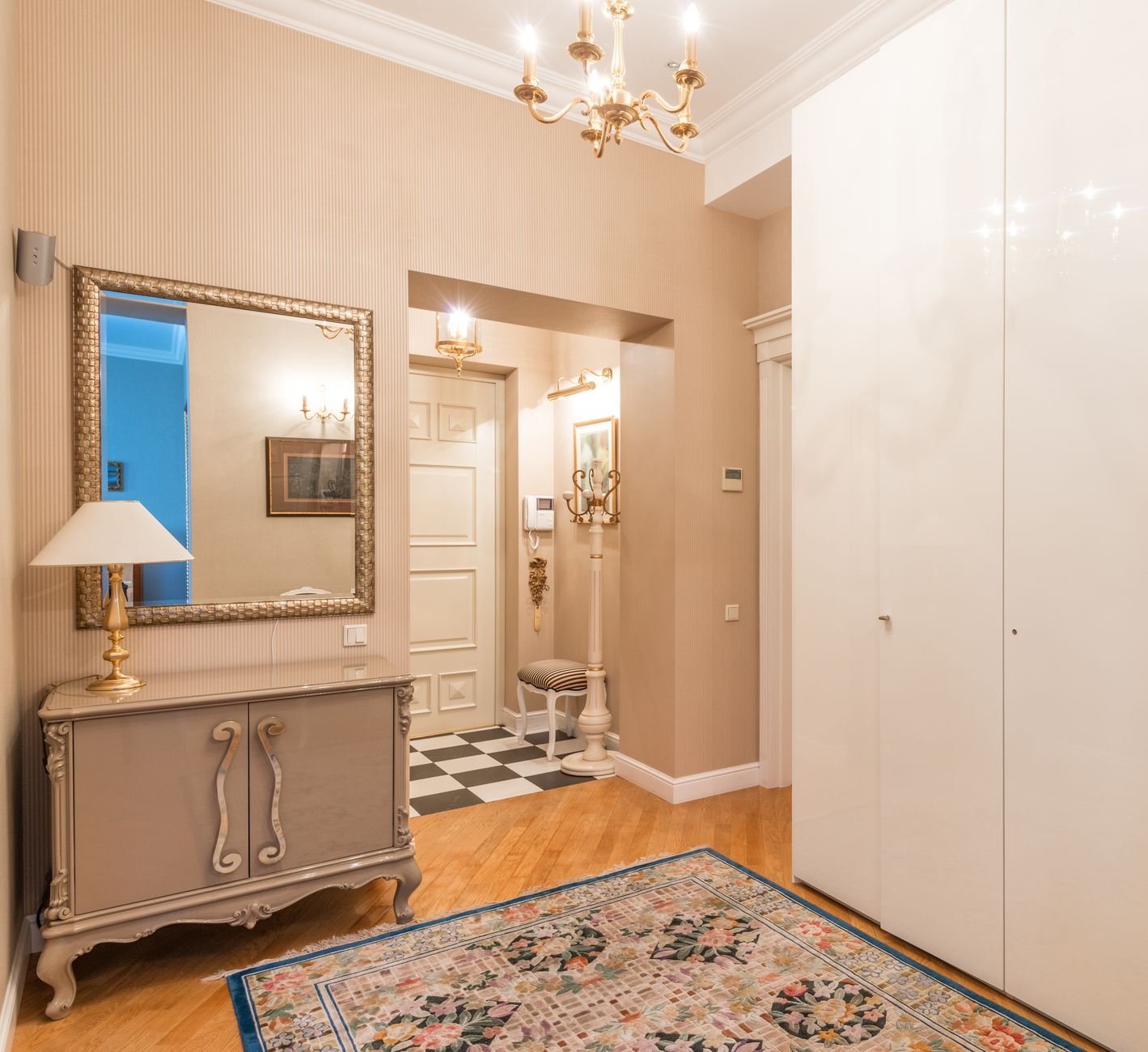 Install Attractive Entryway Lighting